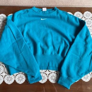 Nike Turquoise Phoenix Cropped Pullover